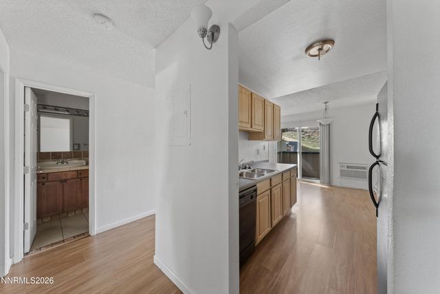 3942 Clear Acre Lane APT 241, Reno, NV 89512