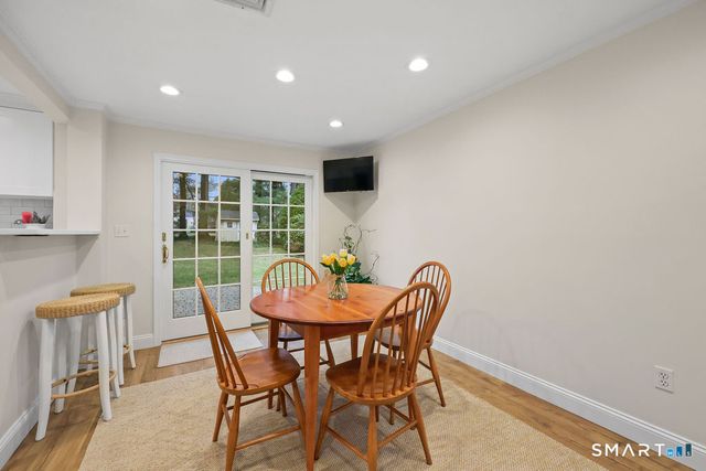 33 Trotwood Drive, West Hartford, CT 06117