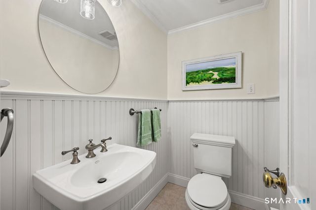 33 Trotwood Drive, West Hartford, CT 06117