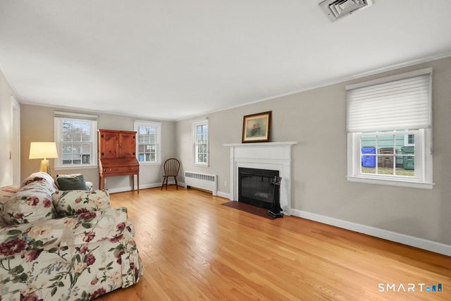 33 Trotwood Drive, West Hartford, CT 06117