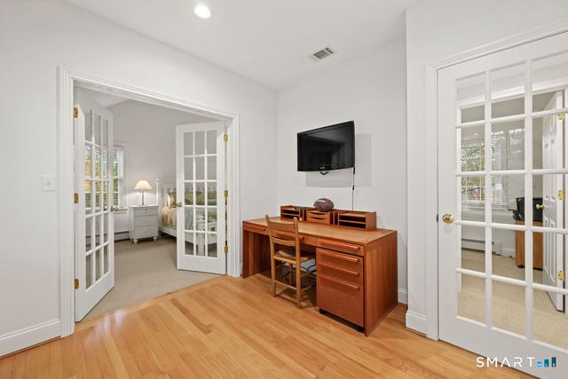 33 Trotwood Drive, West Hartford, CT 06117