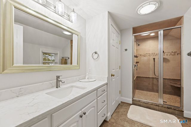 33 Trotwood Drive, West Hartford, CT 06117