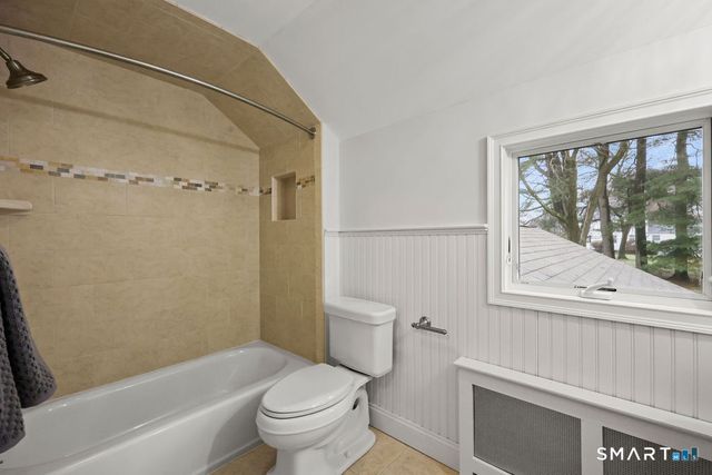 33 Trotwood Drive, West Hartford, CT 06117