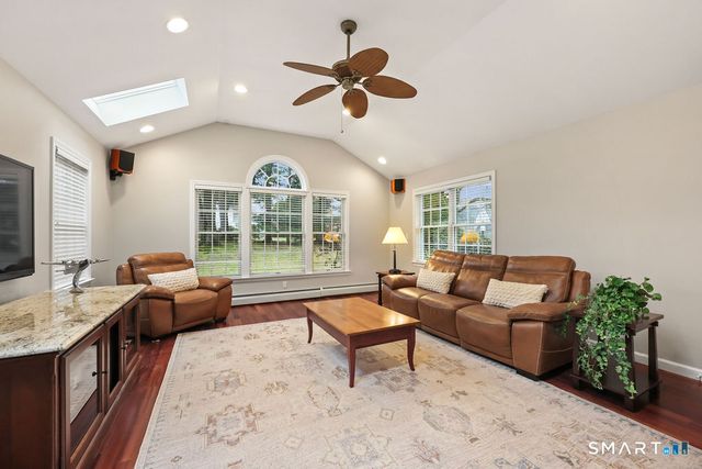 33 Trotwood Drive, West Hartford, CT 06117