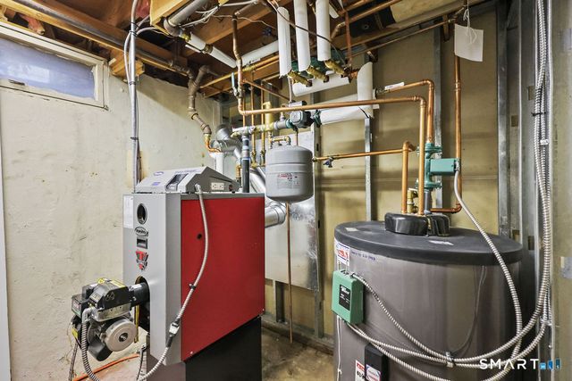 33 Trotwood Drive, West Hartford, CT 06117