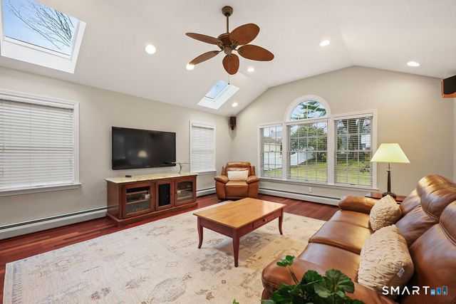 33 Trotwood Drive, West Hartford, CT 06117