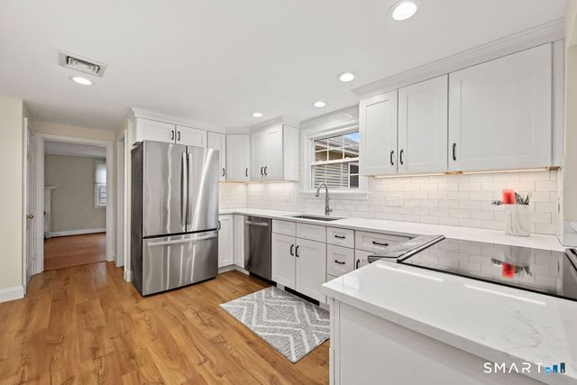 33 Trotwood Drive, West Hartford, CT 06117