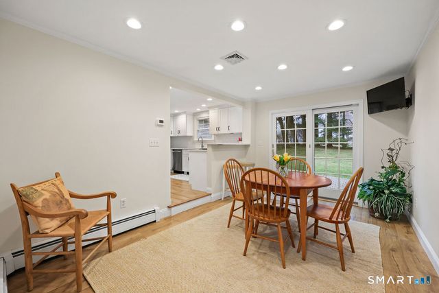 33 Trotwood Drive, West Hartford, CT 06117