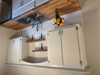 7111 NW 16th Street, Bethany, OK 73008