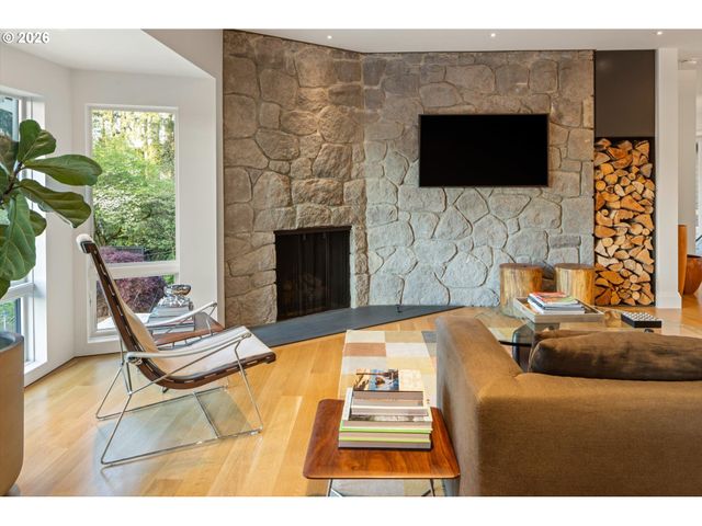 2627 PARK Rd, Lake Oswego, OR 97034
