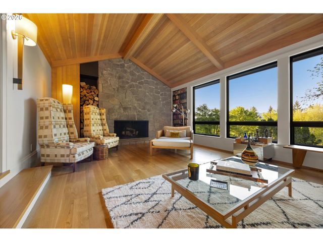 2627 PARK Rd, Lake Oswego, OR 97034