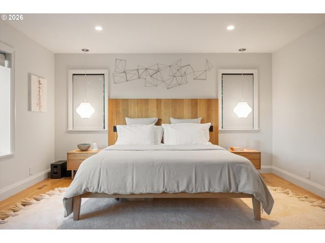 2627 PARK Rd, Lake Oswego, OR 97034