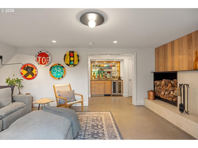 2627 PARK Rd, Lake Oswego, OR 97034