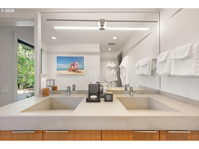 2627 PARK Rd, Lake Oswego, OR 97034