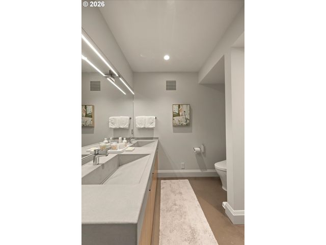 2627 PARK Rd, Lake Oswego, OR 97034