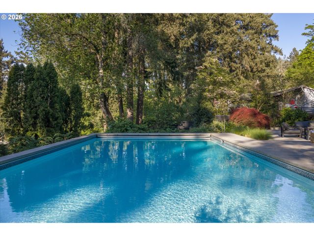 2627 PARK Rd, Lake Oswego, OR 97034