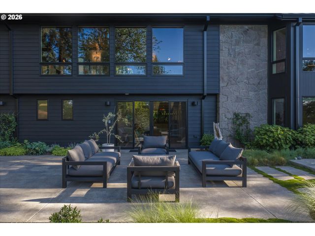 2627 PARK Rd, Lake Oswego, OR 97034