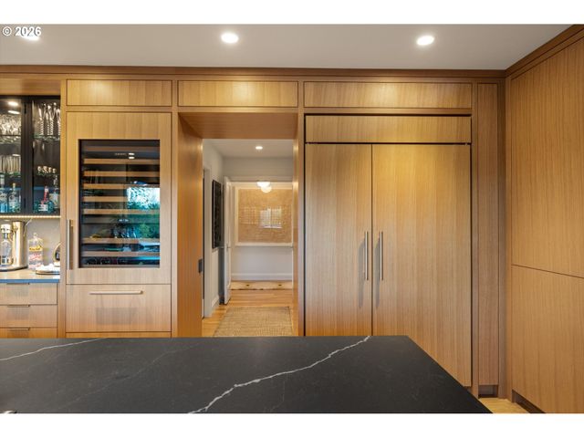 2627 PARK Rd, Lake Oswego, OR 97034