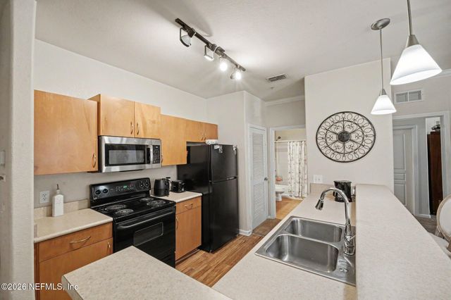 8290 GATE Parkway W 1410, Jacksonville, FL 32216