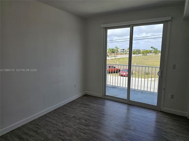 13660 SW 260th St, Homestead, FL 33032