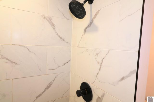 175 jefferson, Cadiz, KY 42211