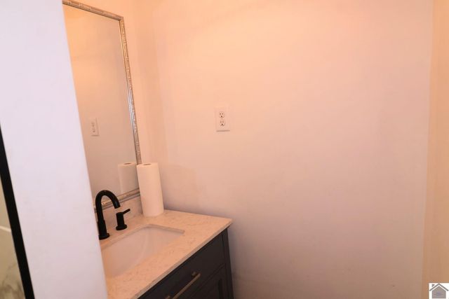 175 jefferson, Cadiz, KY 42211