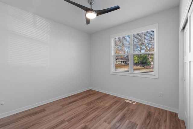 10915 W Wisconsin AVENUE, Wauwatosa, WI 53226