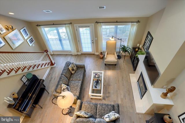 504 NURSERY DR S, Mechanicsburg, PA 17055