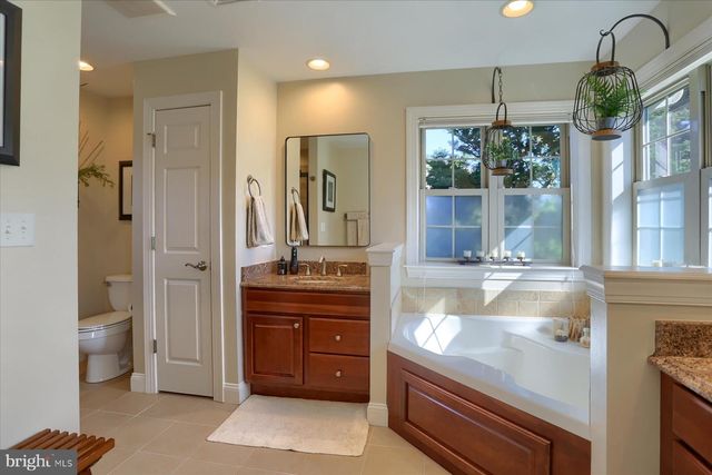 504 NURSERY DR S, Mechanicsburg, PA 17055