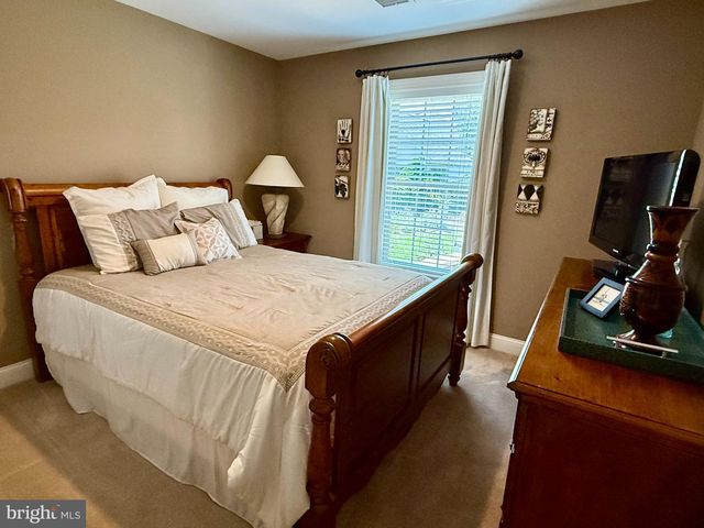 504 NURSERY DR S, Mechanicsburg, PA 17055