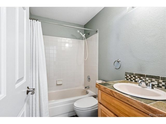 7 Vinca, Littleton, CO 80127