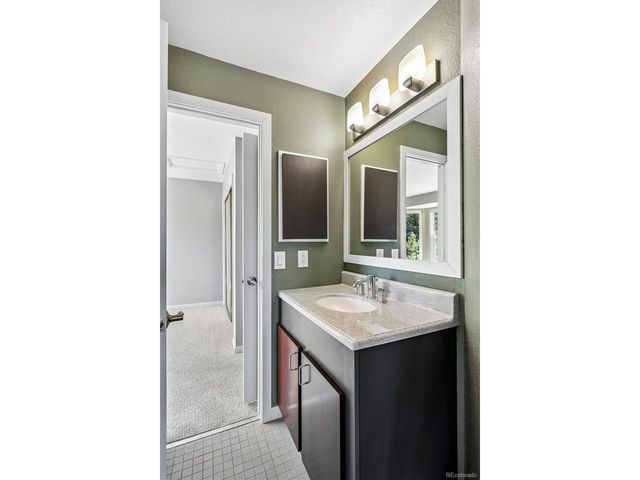 7 Vinca, Littleton, CO 80127