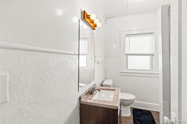 911 E 7th Street, Flint, MI 48503