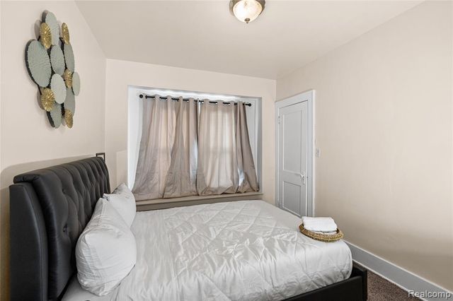 911 E 7th Street, Flint, MI 48503