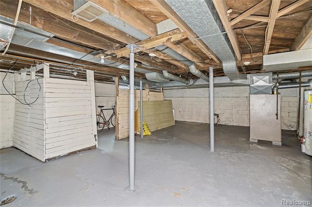 911 E 7th Street, Flint, MI 48503