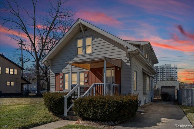 911 E 7th Street, Flint, MI 48503