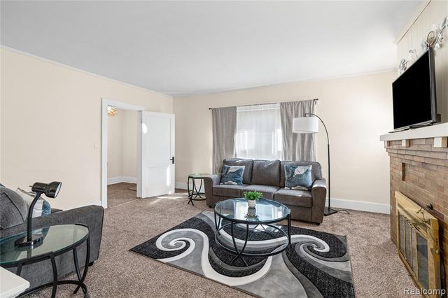 911 E 7th Street, Flint, MI 48503