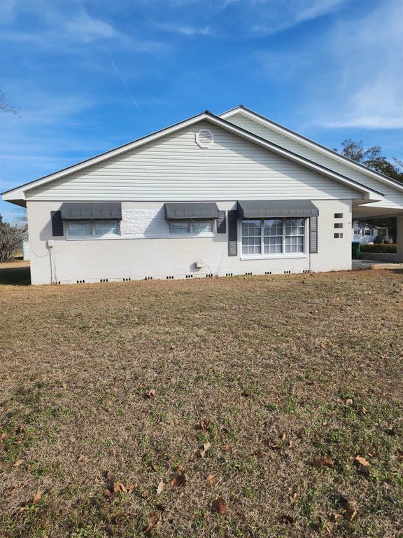 12770 NW Myers Ann Street, Bristol, FL 32321