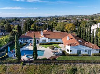 7992 Paseo Esmerado, Carlsbad, CA 92009