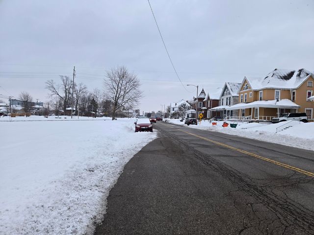 727 W High Street 727 W High Street, Springfield, OH 45506