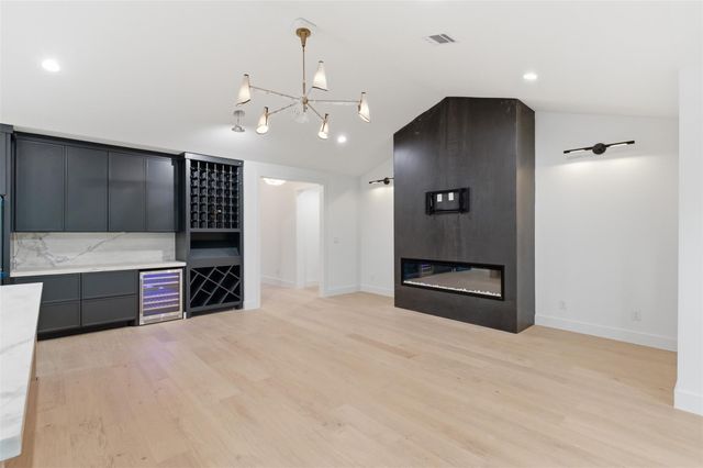 2023 Viking Dr Drive, Houston, TX 77018