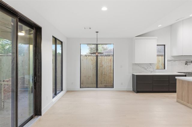 2023 Viking Dr Drive, Houston, TX 77018