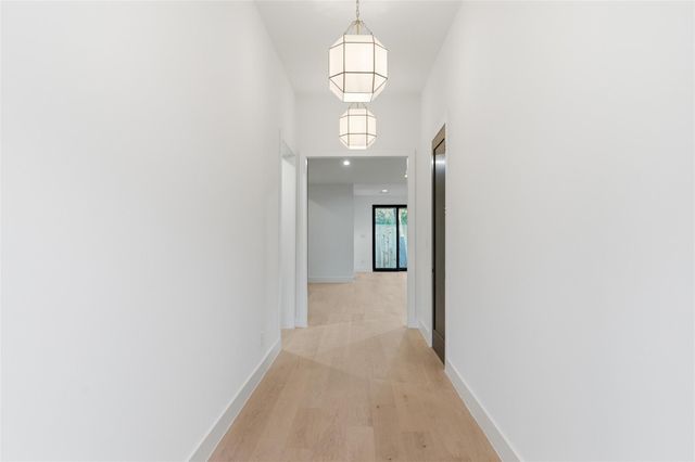 2023 Viking Dr Drive, Houston, TX 77018