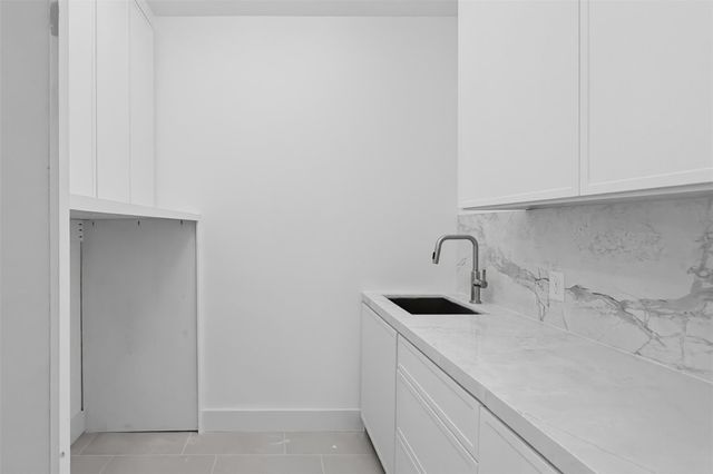 2023 Viking Dr Drive, Houston, TX 77018