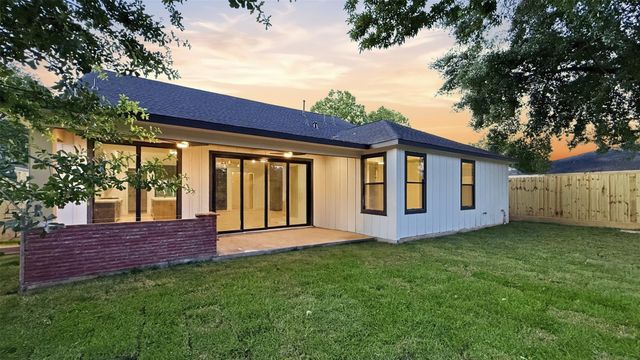 2023 Viking Dr Drive, Houston, TX 77018