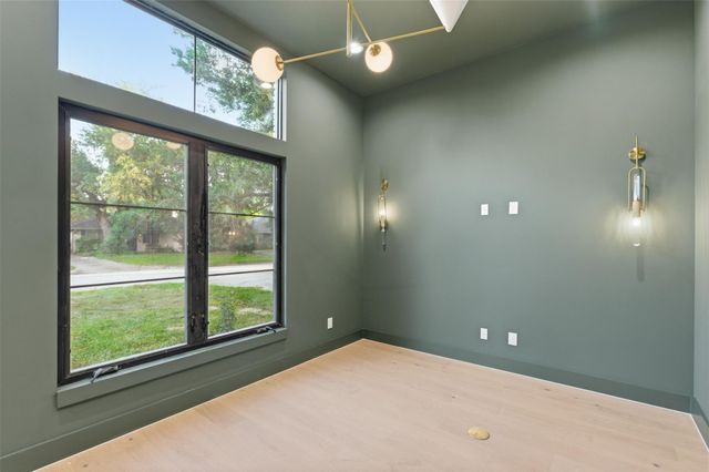 2023 Viking Dr Drive, Houston, TX 77018
