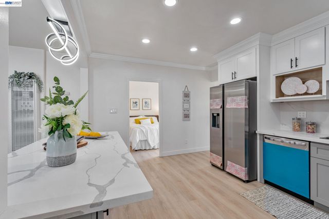 2720 Short St, Oakland, CA 94619