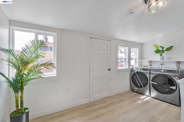 2720 Short St, Oakland, CA 94619