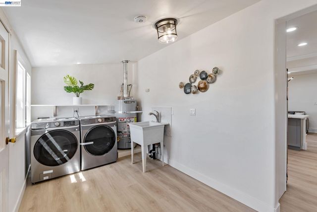 2720 Short St, Oakland, CA 94619