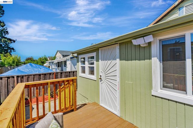 2720 Short St, Oakland, CA 94619